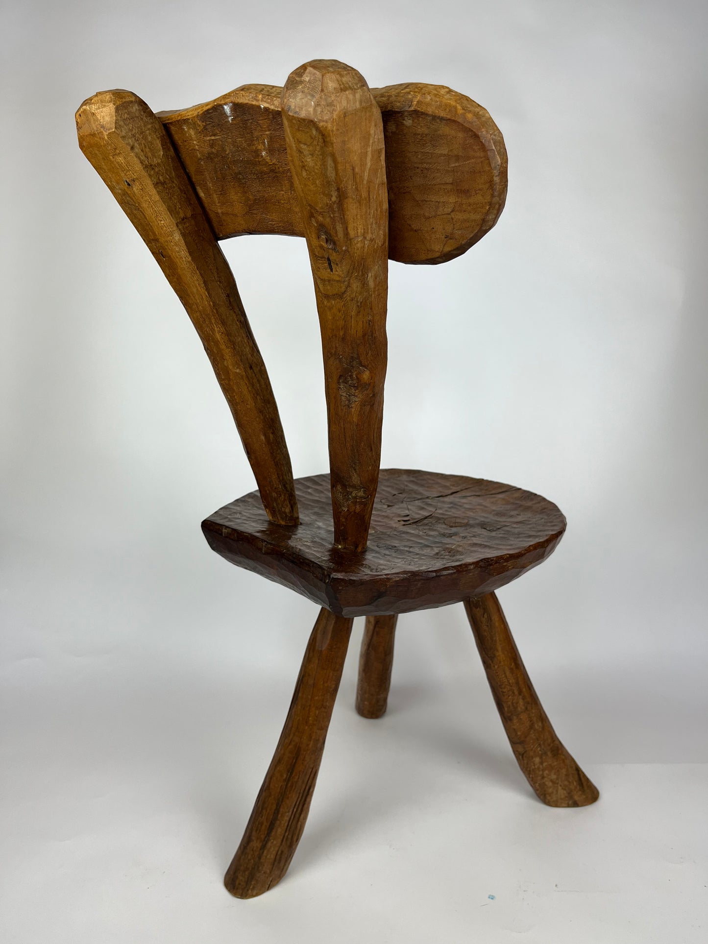 VINTAGE ELM MILKING STOOL