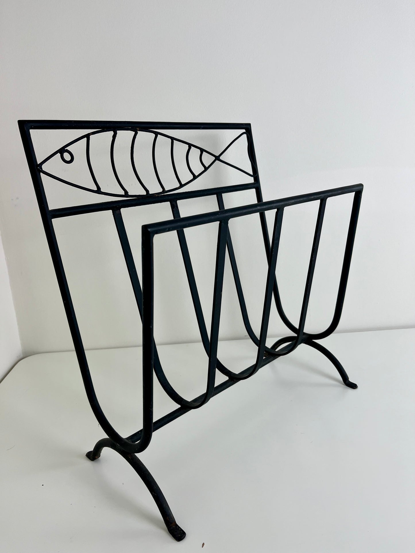 FISH MAGAZINE RACK