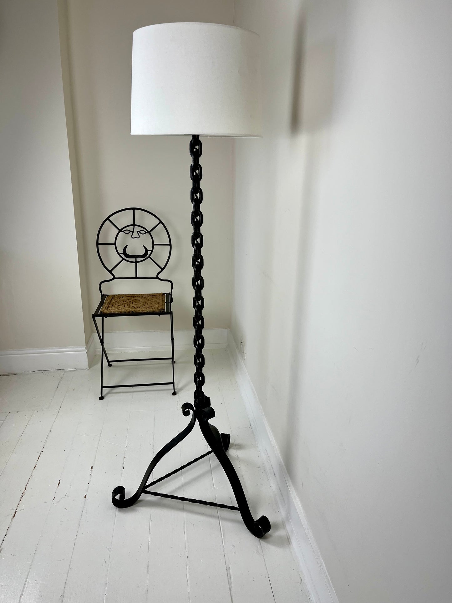 CHAIN LINK FLOOR LAMP