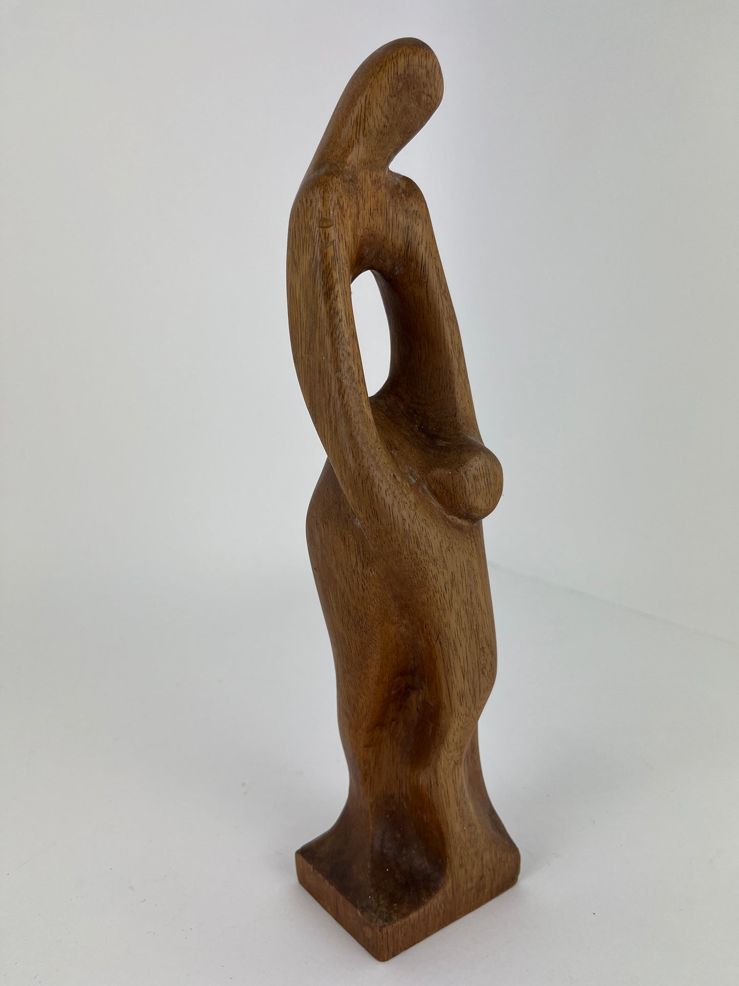 CARVED PARENT AND CHILD WOODEN SCULPTURE